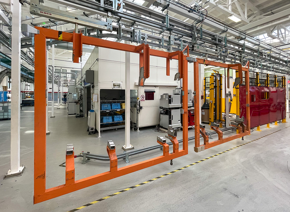 AMS with new direct FMS real-time controlled production delivery to the European giant Dura Automotive in the Czech Republic. Flexible Manufacturing System.